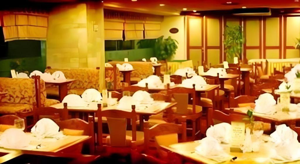 Sofyan Hotel Cut Meutia Jakarta Exterior photo