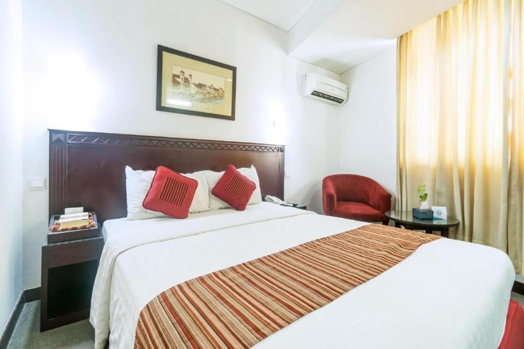 Sofyan Hotel Cut Meutia Jakarta Exterior photo